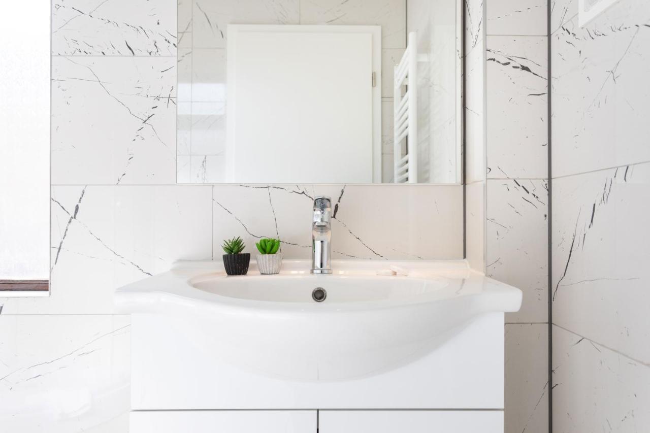 Design Sunny 2Bdr Apartment Near The City Center Ζάγκρεμπ Εξωτερικό φωτογραφία